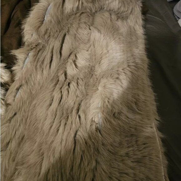 Donna Salyers Fabulous Furs XS Apres Ski Silver Fox Faux Fur Vest - Picture 4 of 7